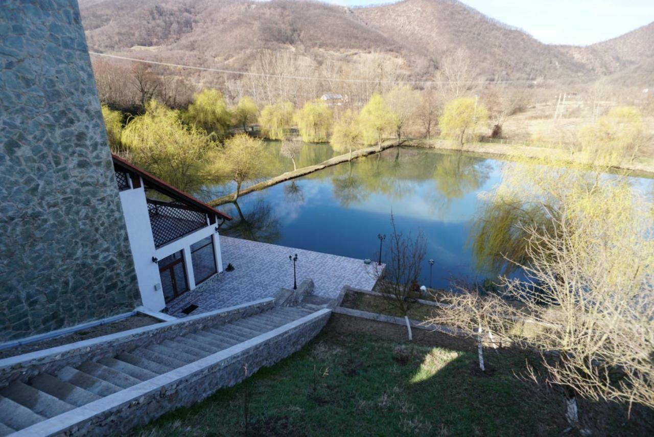 Hotel Conacul Lacurilor Băile Herculane Exterior foto